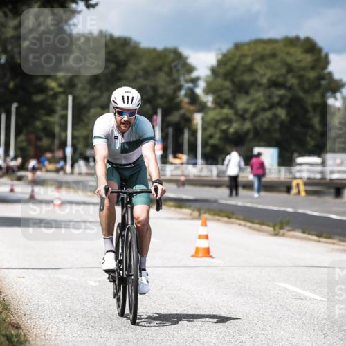 16.08.2026 - KN Förde Triathlon 2026 H.Heesch http://msf.ph/oto/9984720 16.08.2026 12:59:55 Radfahren 510, 553, 558, 581, 599, 605, 738 meine-sportfotos.de