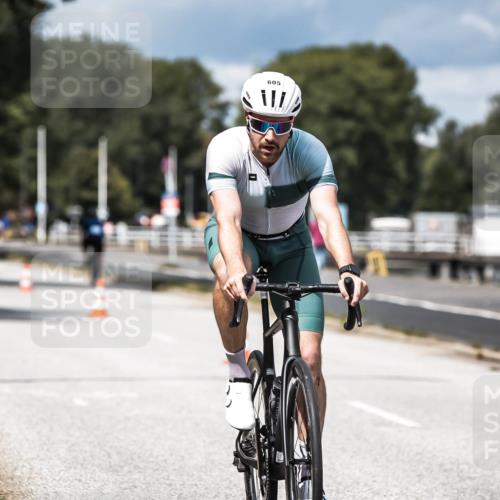 16.08.2026 - KN Förde Triathlon 2026 H.Heesch http://msf.ph/oto/9984732 16.08.2026 12:59:55 Radfahren 510, 553, 558, 581, 599, 605, 738 meine-sportfotos.de