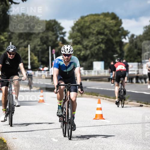 16.08.2026 - KN Förde Triathlon 2026 H.Heesch http://msf.ph/oto/9984734 16.08.2026 13:00:36 Radfahren 505, 524, 557, 589, 594, 722, 729, 743, 746 meine-sportfotos.de