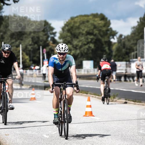 16.08.2026 - KN Förde Triathlon 2026 H.Heesch http://msf.ph/oto/9984736 16.08.2026 13:00:37 Radfahren 505, 557, 589, 594, 722, 729, 743, 746 meine-sportfotos.de