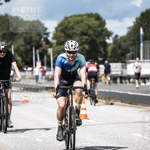 16.08.2026 - KN Förde Triathlon 2026 H.Heesch http://msf.ph/oto/9984741 16.08.2026 13:00:37 Radfahren 505, 557, 589, 594, 722, 729, 743, 746 meine-sportfotos.de