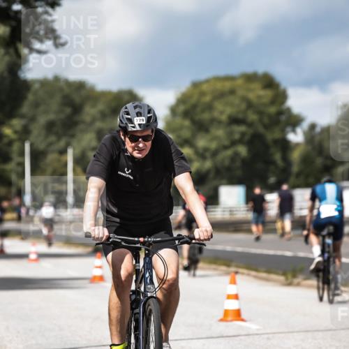16.08.2026 - KN Förde Triathlon 2026 H.Heesch http://msf.ph/oto/9984743 16.08.2026 13:00:38 Radfahren 505, 557, 594, 707, 729, 746 meine-sportfotos.de