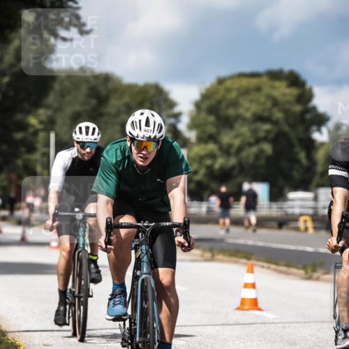 16.08.2026 - KN Förde Triathlon 2026 H.Heesch http://msf.ph/oto/9984771 16.08.2026 13:00:47 Radfahren 531, 533, 538, 552, 588, 590, 597, 607, 734, 747 meine-sportfotos.de