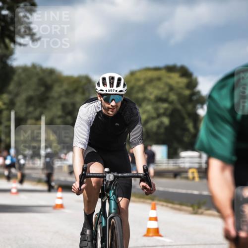 16.08.2026 - KN Förde Triathlon 2026 H.Heesch http://msf.ph/oto/9984781 16.08.2026 13:00:48 Radfahren 531, 533, 538, 552, 588, 590, 597, 607, 734, 747 meine-sportfotos.de