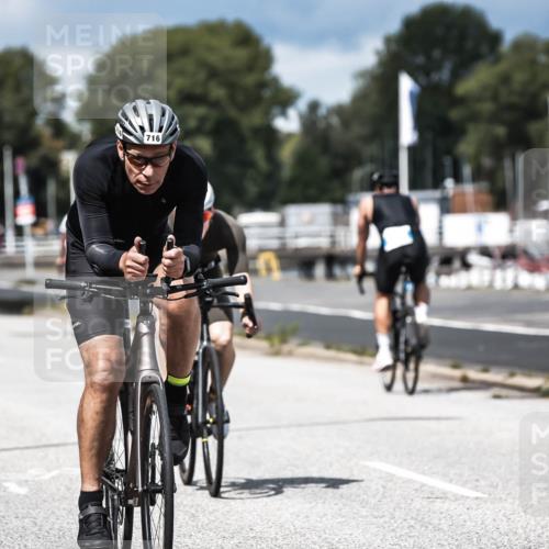 16.08.2026 - KN Förde Triathlon 2026 H.Heesch http://msf.ph/oto/9984801 16.08.2026 13:00:55 Radfahren 544, 547, 556, 702, 716 meine-sportfotos.de