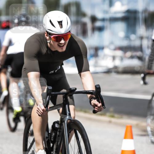 16.08.2026 - KN Förde Triathlon 2026 H.Heesch http://msf.ph/oto/9984815 16.08.2026 13:00:56 Radfahren 544, 547, 556, 702, 716 meine-sportfotos.de