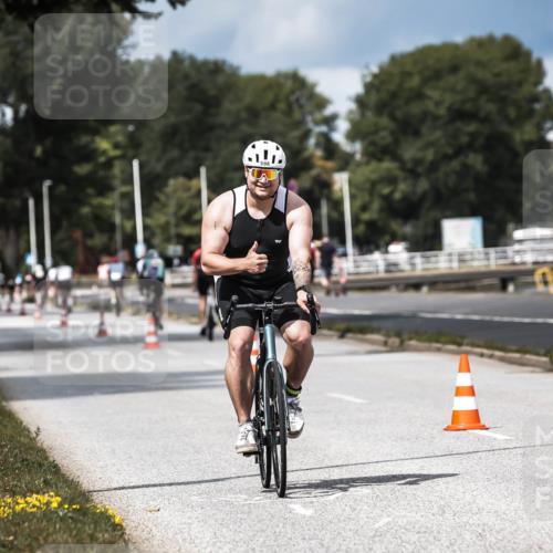 16.08.2026 - KN Förde Triathlon 2026 H.Heesch http://msf.ph/oto/9984823 16.08.2026 13:01:09 Radfahren 596 meine-sportfotos.de