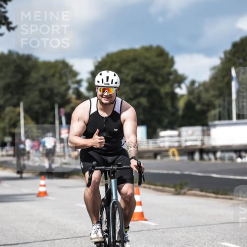 16.08.2026 - KN Förde Triathlon 2026 H.Heesch http://msf.ph/oto/9984836 16.08.2026 13:01:10 Radfahren 549, 574, 596, 739 meine-sportfotos.de