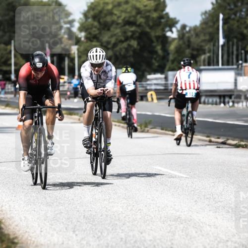 16.08.2026 - KN Förde Triathlon 2026 H.Heesch http://msf.ph/oto/9984882 16.08.2026 13:01:37 Radfahren 541, 575, 606, 710 meine-sportfotos.de
