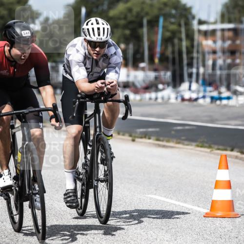 16.08.2026 - KN Förde Triathlon 2026 H.Heesch http://msf.ph/oto/9984899 16.08.2026 13:01:38 Radfahren 541, 575, 606, 703, 710 meine-sportfotos.de