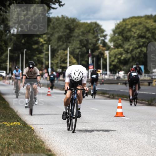 16.08.2026 - KN Förde Triathlon 2026 H.Heesch http://msf.ph/oto/9984923 16.08.2026 13:01:54 Radfahren 532, 598, 719, 730, 738 meine-sportfotos.de
