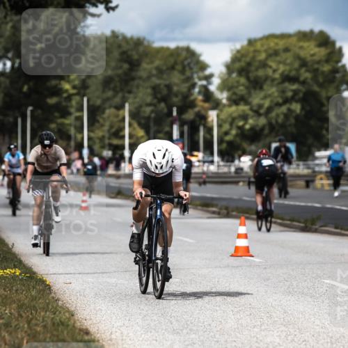 16.08.2026 - KN Förde Triathlon 2026 H.Heesch http://msf.ph/oto/9984925 16.08.2026 13:01:54 Radfahren 532, 598, 719, 730, 738 meine-sportfotos.de