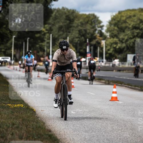 16.08.2026 - KN Förde Triathlon 2026 H.Heesch http://msf.ph/oto/9984941 16.08.2026 13:01:56 Radfahren 532, 719, 730, 731, 738 meine-sportfotos.de