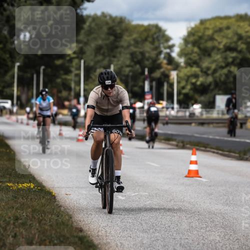16.08.2026 - KN Förde Triathlon 2026 H.Heesch http://msf.ph/oto/9984942 16.08.2026 13:01:56 Radfahren 532, 719, 730, 731, 738 meine-sportfotos.de