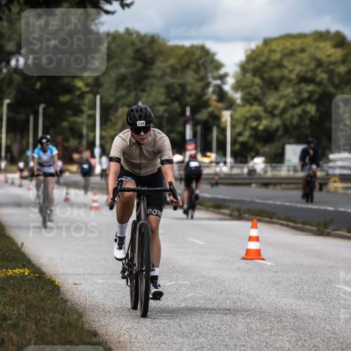 16.08.2026 - KN Förde Triathlon 2026 H.Heesch http://msf.ph/oto/9984944 16.08.2026 13:01:56 Radfahren 532, 719, 730, 731, 738 meine-sportfotos.de