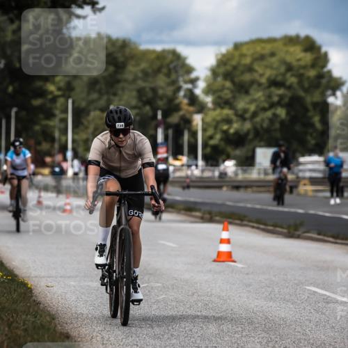 16.08.2026 - KN Förde Triathlon 2026 H.Heesch http://msf.ph/oto/9984946 16.08.2026 13:01:56 Radfahren 532, 719, 730, 731, 738 meine-sportfotos.de