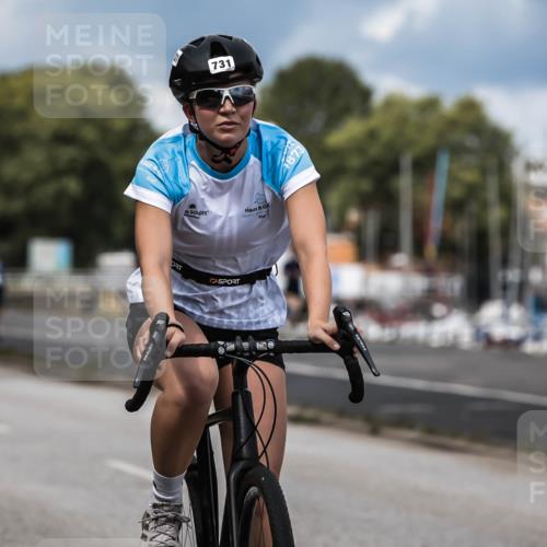 16.08.2026 - KN Förde Triathlon 2026 H.Heesch http://msf.ph/oto/9984988 16.08.2026 13:02:01 Radfahren 717, 731 meine-sportfotos.de