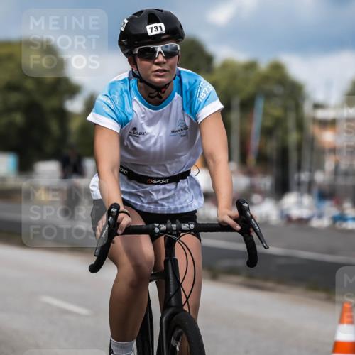 16.08.2026 - KN Förde Triathlon 2026 H.Heesch http://msf.ph/oto/9984990 16.08.2026 13:02:01 Radfahren 717, 731 meine-sportfotos.de