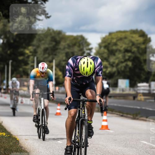16.08.2026 - KN Förde Triathlon 2026 H.Heesch http://msf.ph/oto/9984997 16.08.2026 13:02:17 Radfahren 553, 555, 558, 732 meine-sportfotos.de
