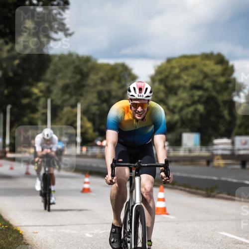 16.08.2026 - KN Förde Triathlon 2026 H.Heesch http://msf.ph/oto/9985004 16.08.2026 13:02:19 Radfahren 553, 555, 558, 559, 732, 742 meine-sportfotos.de