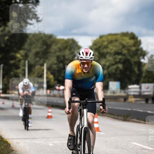 16.08.2026 - KN Förde Triathlon 2026 H.Heesch http://msf.ph/oto/9985005 16.08.2026 13:02:19 Radfahren 553, 555, 558, 559, 732, 742 meine-sportfotos.de