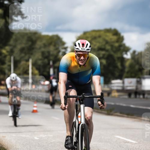 16.08.2026 - KN Förde Triathlon 2026 H.Heesch http://msf.ph/oto/9985008 16.08.2026 13:02:19 Radfahren 553, 555, 558, 559, 732, 742 meine-sportfotos.de