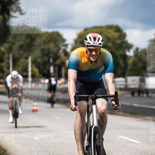 16.08.2026 - KN Förde Triathlon 2026 H.Heesch http://msf.ph/oto/9985010 16.08.2026 13:02:19 Radfahren 553, 555, 558, 559, 732, 742 meine-sportfotos.de