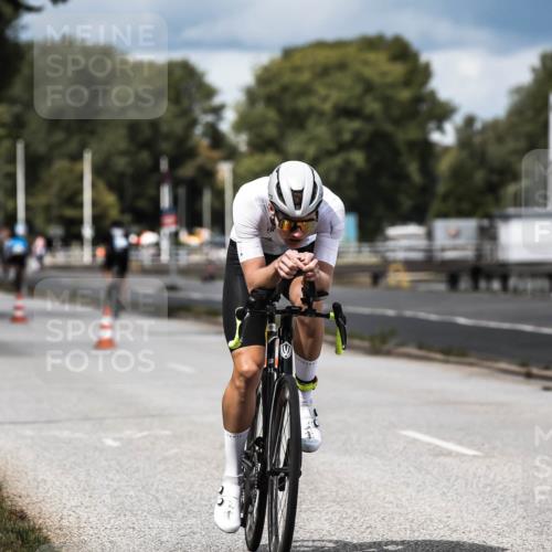 16.08.2026 - KN Förde Triathlon 2026 H.Heesch http://msf.ph/oto/9985013 16.08.2026 13:02:20 Radfahren 553, 555, 558, 559, 732, 742 meine-sportfotos.de