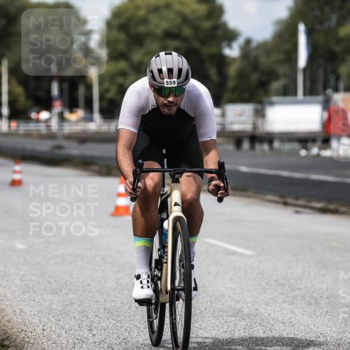16.08.2026 - KN Förde Triathlon 2026 H.Heesch http://msf.ph/oto/9985018 16.08.2026 13:02:24 Radfahren 555, 559, 705, 742 meine-sportfotos.de