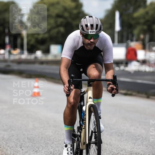 16.08.2026 - KN Förde Triathlon 2026 H.Heesch http://msf.ph/oto/9985022 16.08.2026 13:02:24 Radfahren 555, 559, 705, 742 meine-sportfotos.de