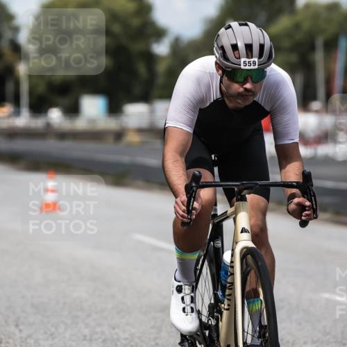 16.08.2026 - KN Förde Triathlon 2026 H.Heesch http://msf.ph/oto/9985025 16.08.2026 13:02:24 Radfahren 555, 559, 705, 742 meine-sportfotos.de