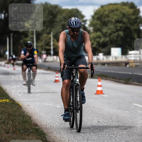 16.08.2026 - KN Förde Triathlon 2026 H.Heesch http://msf.ph/oto/9985038 16.08.2026 13:02:29 Radfahren 506, 604, 705, 708 meine-sportfotos.de