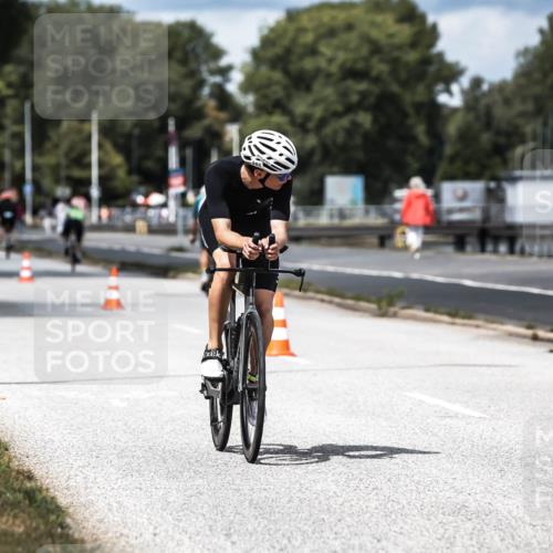 16.08.2026 - KN Förde Triathlon 2026 H.Heesch http://msf.ph/oto/9985063 16.08.2026 13:02:39 Radfahren 502, 505, 557, 599, 707 meine-sportfotos.de