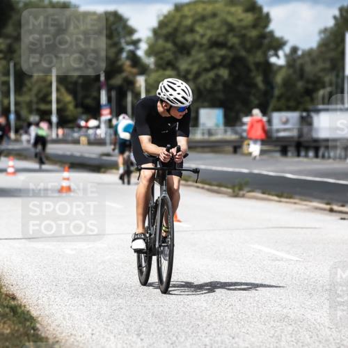 16.08.2026 - KN Förde Triathlon 2026 H.Heesch http://msf.ph/oto/9985064 16.08.2026 13:02:39 Radfahren 502, 505, 557, 599, 707 meine-sportfotos.de