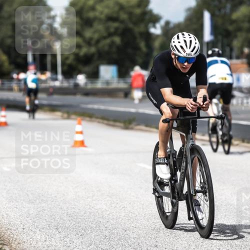 16.08.2026 - KN Förde Triathlon 2026 H.Heesch http://msf.ph/oto/9985073 16.08.2026 13:02:39 Radfahren 502, 505, 557, 599, 707 meine-sportfotos.de