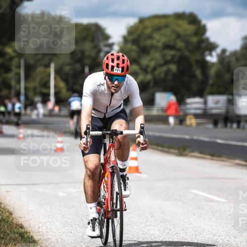 16.08.2026 - KN Förde Triathlon 2026 H.Heesch http://msf.ph/oto/9985100 16.08.2026 13:02:45 Radfahren 557, 701, 707 meine-sportfotos.de