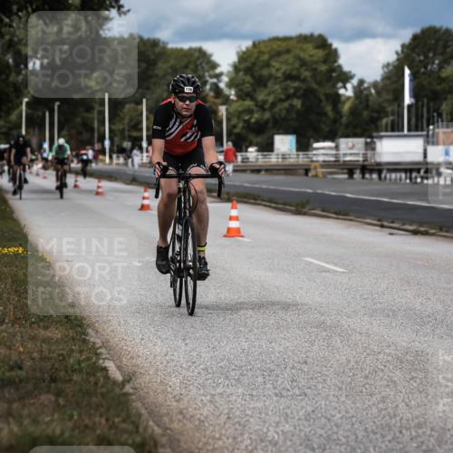 16.08.2026 - KN Förde Triathlon 2026 H.Heesch http://msf.ph/oto/9985109 16.08.2026 13:02:59 Radfahren 508, 512, 587, 702, 736 meine-sportfotos.de