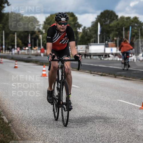 16.08.2026 - KN Förde Triathlon 2026 H.Heesch http://msf.ph/oto/9985122 16.08.2026 13:03:00 Radfahren 512, 587, 702, 736 meine-sportfotos.de