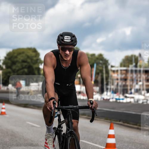 16.08.2026 - KN Förde Triathlon 2026 H.Heesch http://msf.ph/oto/9985148 16.08.2026 13:03:08 Radfahren 577, 588, 609, 747 meine-sportfotos.de
