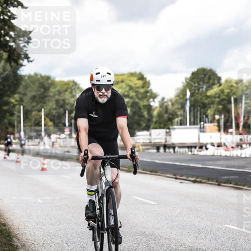 16.08.2026 - KN Förde Triathlon 2026 H.Heesch http://msf.ph/oto/9985156 16.08.2026 13:03:12 Radfahren 706, 747 meine-sportfotos.de