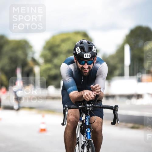16.08.2026 - KN Förde Triathlon 2026 H.Heesch http://msf.ph/oto/9985203 16.08.2026 13:03:36 Radfahren 504, 518, 523, 531, 535, 548, 549, 573, 574 meine-sportfotos.de