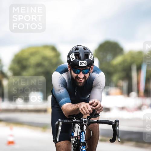 16.08.2026 - KN Förde Triathlon 2026 H.Heesch http://msf.ph/oto/9985206 16.08.2026 13:03:36 Radfahren 504, 518, 523, 531, 535, 548, 549, 573, 574 meine-sportfotos.de