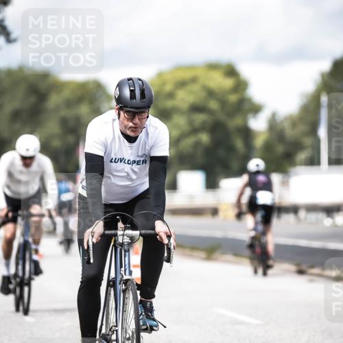 16.08.2026 - KN Förde Triathlon 2026 H.Heesch http://msf.ph/oto/9985244 16.08.2026 13:03:46 Radfahren 561, 567, 580, 585, 726, 734, 739 meine-sportfotos.de
