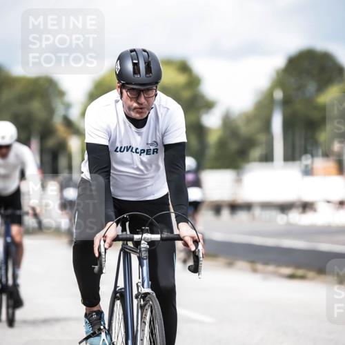 16.08.2026 - KN Förde Triathlon 2026 H.Heesch http://msf.ph/oto/9985250 16.08.2026 13:03:46 Radfahren 561, 567, 580, 585, 726, 734, 739 meine-sportfotos.de