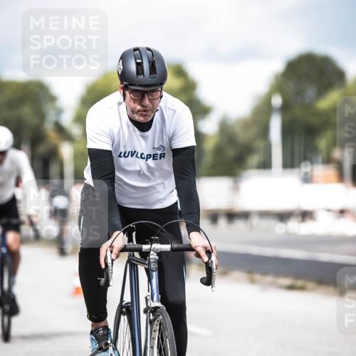 16.08.2026 - KN Förde Triathlon 2026 H.Heesch http://msf.ph/oto/9985251 16.08.2026 13:03:46 Radfahren 561, 567, 580, 585, 726, 734, 739 meine-sportfotos.de