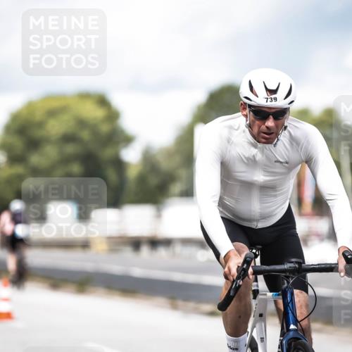16.08.2026 - KN Förde Triathlon 2026 H.Heesch http://msf.ph/oto/9985266 16.08.2026 13:03:47 Radfahren 561, 580, 585, 726, 734, 739 meine-sportfotos.de
