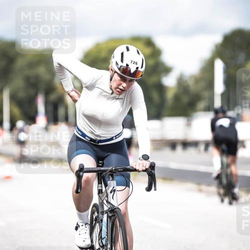 16.08.2026 - KN Förde Triathlon 2026 H.Heesch http://msf.ph/oto/9985272 16.08.2026 13:03:50 Radfahren 561, 580, 726, 739 meine-sportfotos.de