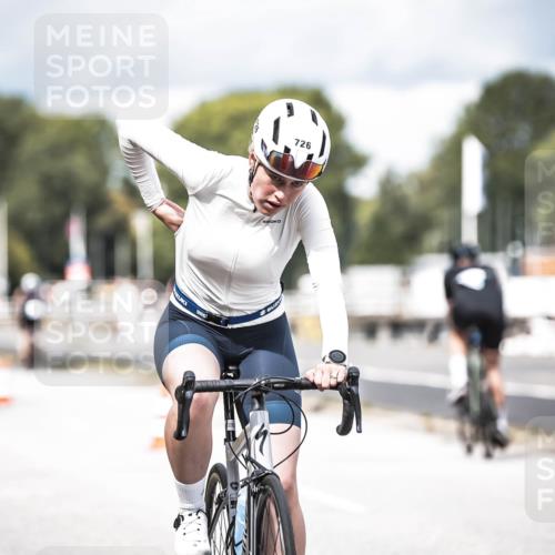 16.08.2026 - KN Förde Triathlon 2026 H.Heesch http://msf.ph/oto/9985273 16.08.2026 13:03:50 Radfahren 561, 580, 726, 739 meine-sportfotos.de