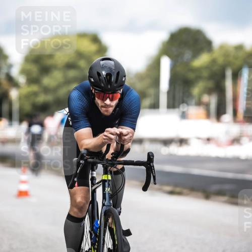 16.08.2026 - KN Förde Triathlon 2026 H.Heesch http://msf.ph/oto/9985314 16.08.2026 13:04:00 Radfahren 503, 539, 608, 703, 719, 733 meine-sportfotos.de