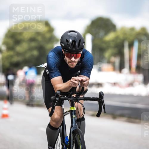 16.08.2026 - KN Förde Triathlon 2026 H.Heesch http://msf.ph/oto/9985316 16.08.2026 13:04:00 Radfahren 503, 539, 608, 703, 719, 733 meine-sportfotos.de